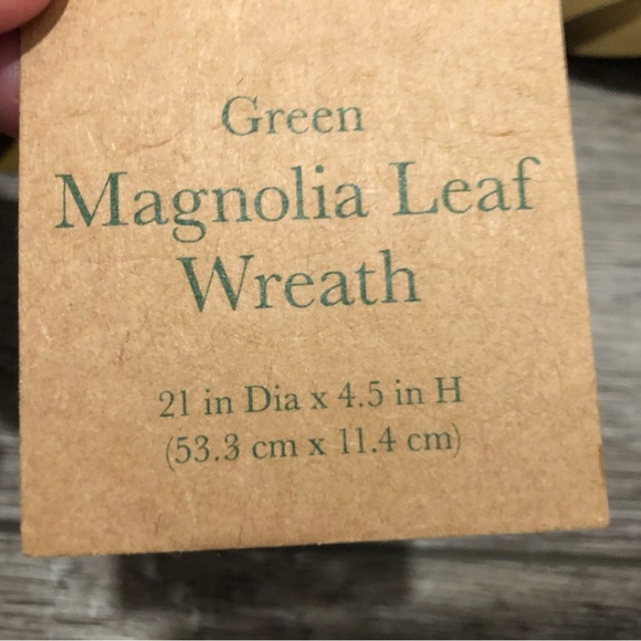 NWT Bee & Willow Green Magnolia Leaf Wreath - Picture 4 of 6
